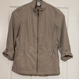Chico’s Zenergy Beige Lightweight Jacket